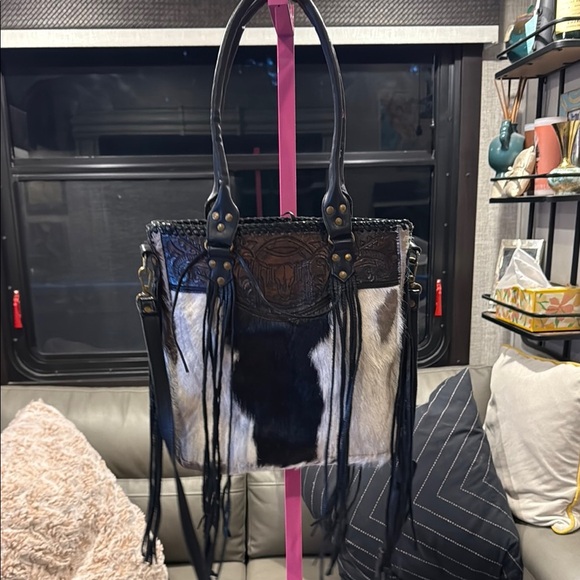 Black and White Fringe Leather Tote - Picture 14 of 15